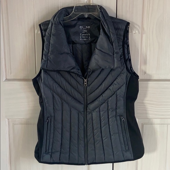 Women’s Calvin Klein Down Vest - Picture 1 of 3